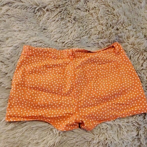 Cute orange and white polka dotted Splendid shorts - Picture 5 of 8